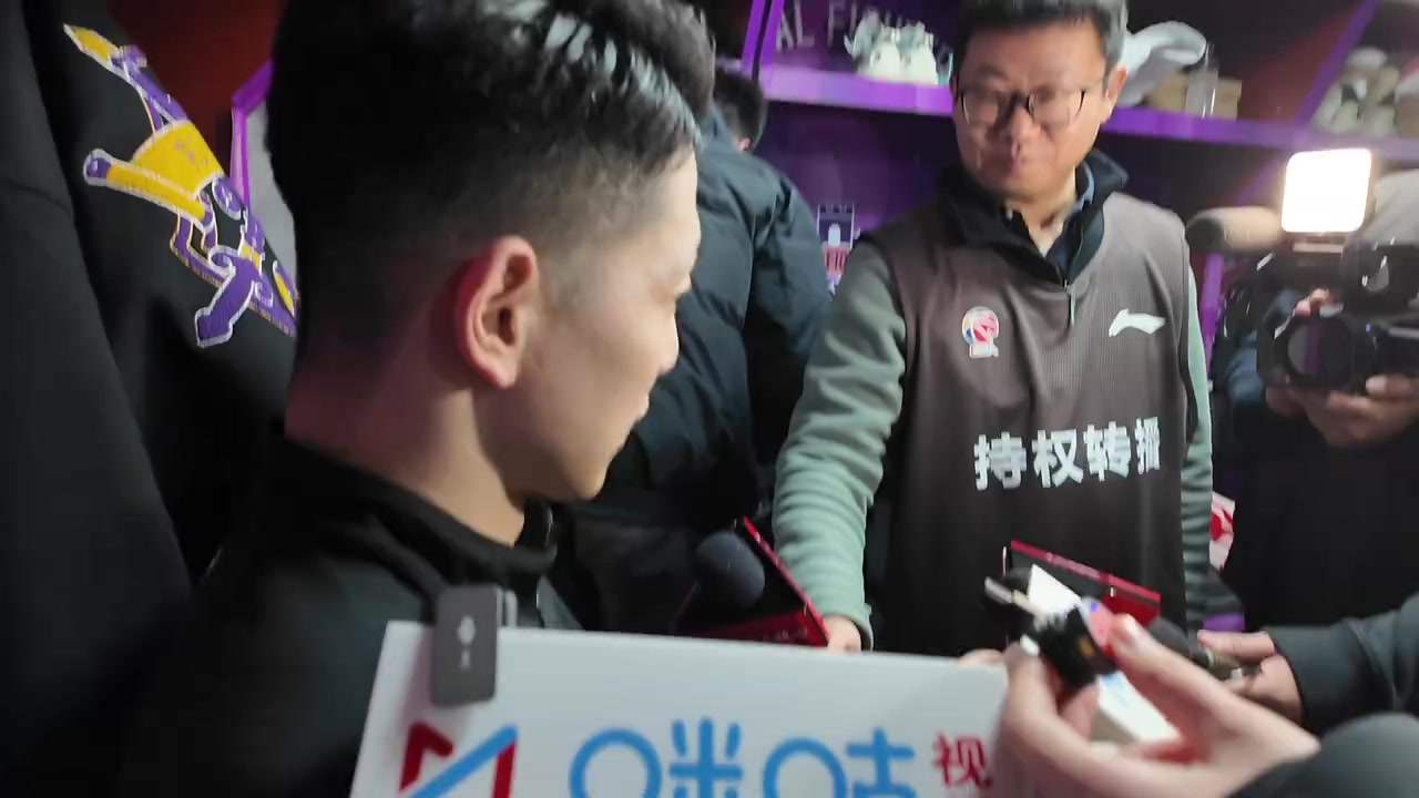 沈梓捷:跟从小一起长大的人当对手是奇妙的体验 担心传球给他们